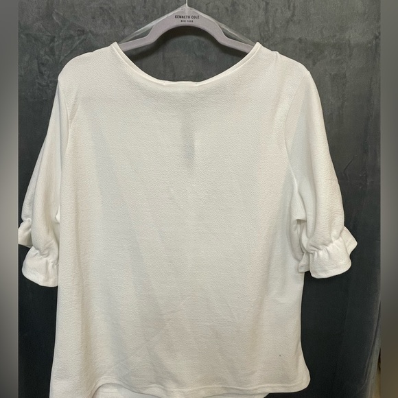 White womens blouse - Picture 2 of 5